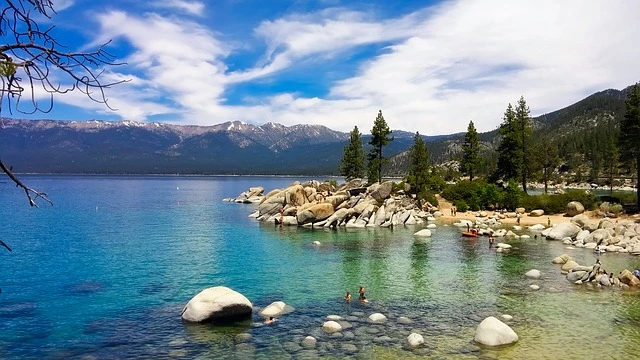 lake-tahoe-g5956cafec_640 Most scenic route from Phoenix to Portland with Videos, Map + Itinerary